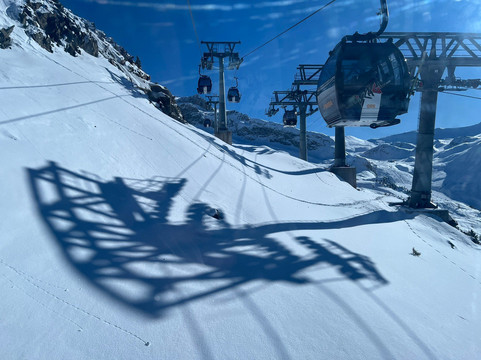 阿尔维塔皮兹塔斯那酒店主图