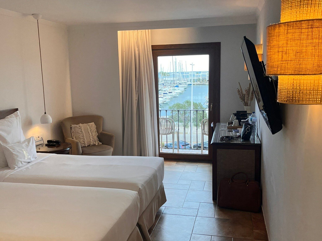 拉波萨达德尔马酒店主图