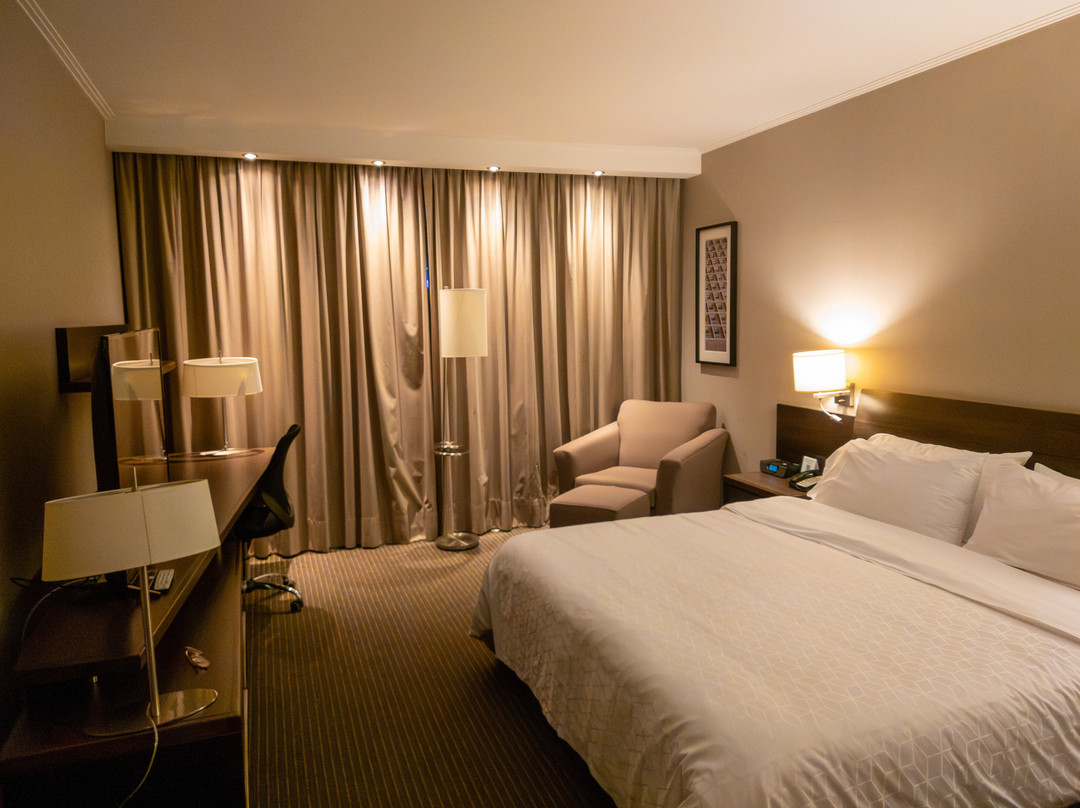 圣地亚哥机场航站楼假日酒店主图