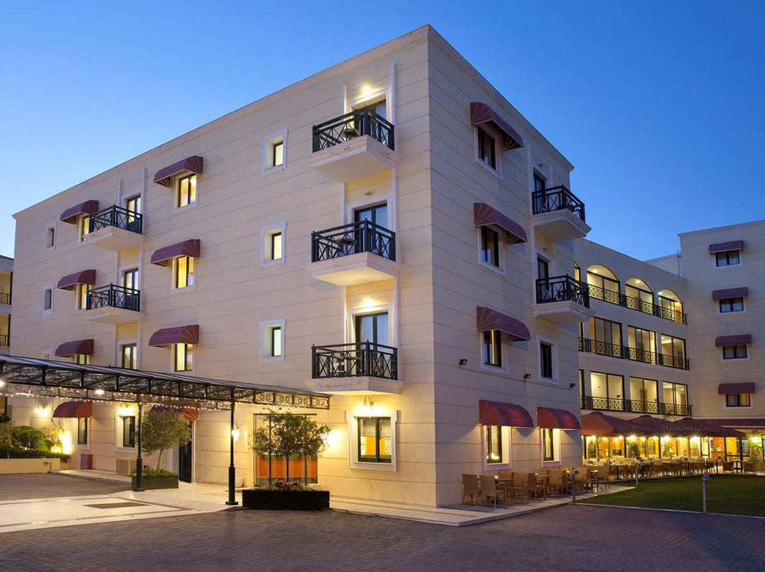 阁楼河滨雅典俱乐部温德姆华美达酒店主图