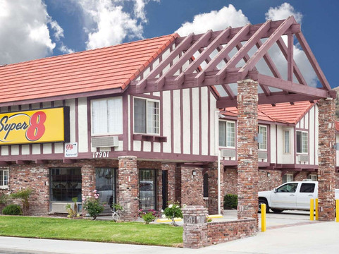 圣塔克拉利塔-瓦伦西亚速8酒店