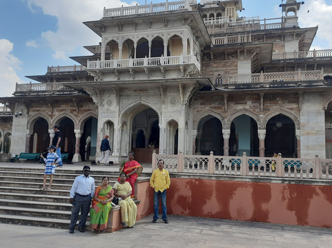 Shivani Tour Cab-斋蒲尔必去景点