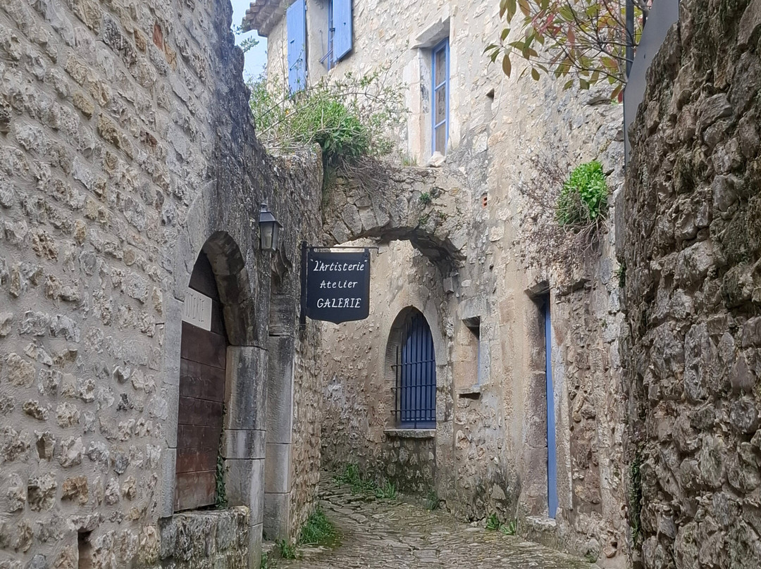 Chateau des Hospitaliers-Le Poet-Laval必去景点