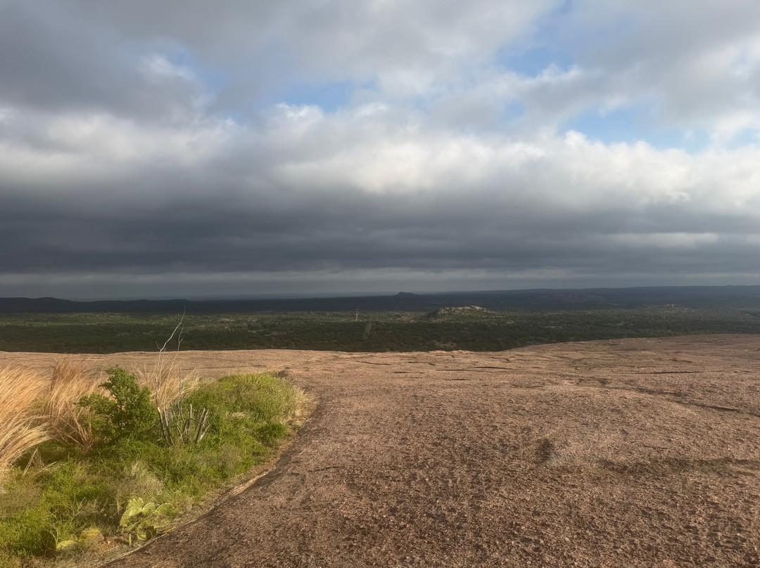Enchanted Rock State Natural Area-弗雷德里克斯堡必去景点