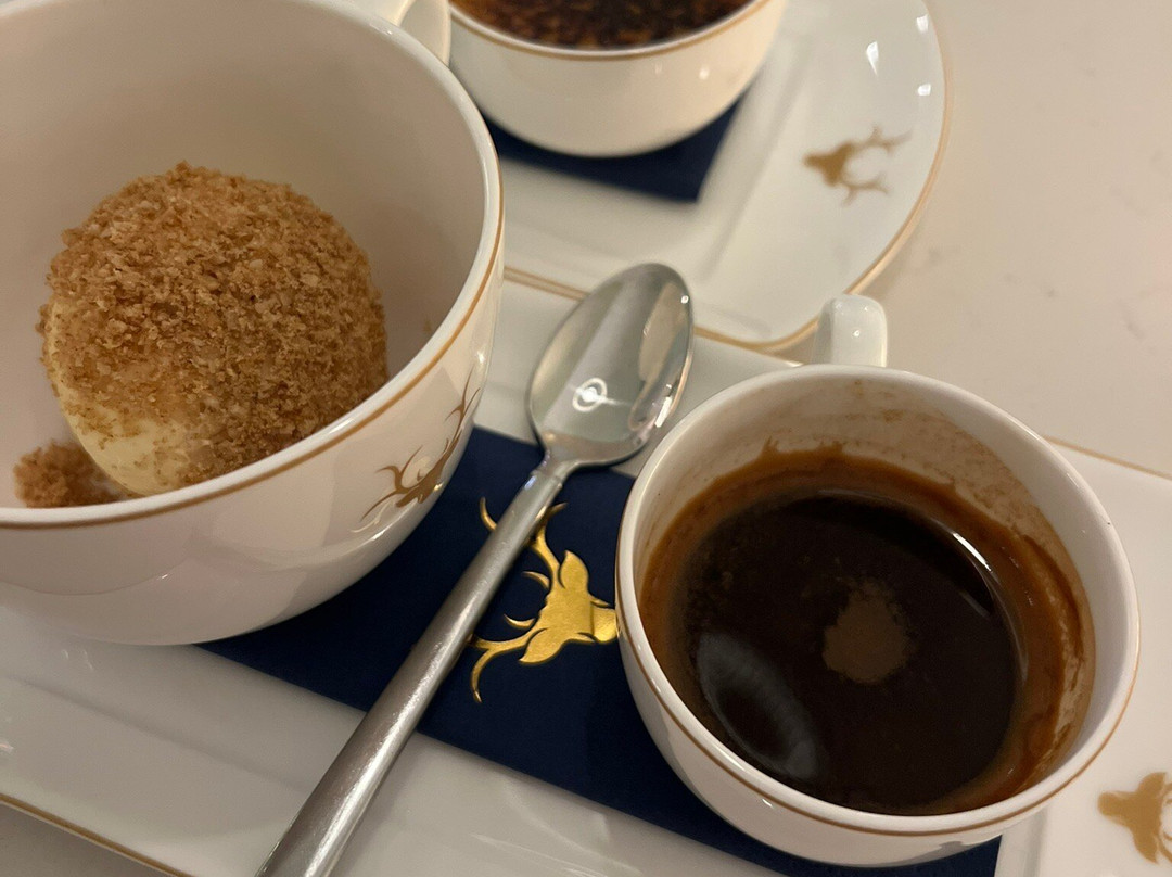 Charlotte's Wine Bar By Earl Of Derby主图