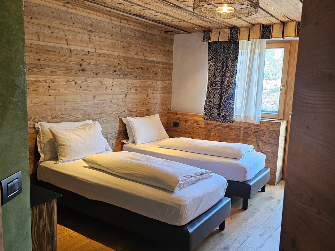 洛奇亚养生酒店主图