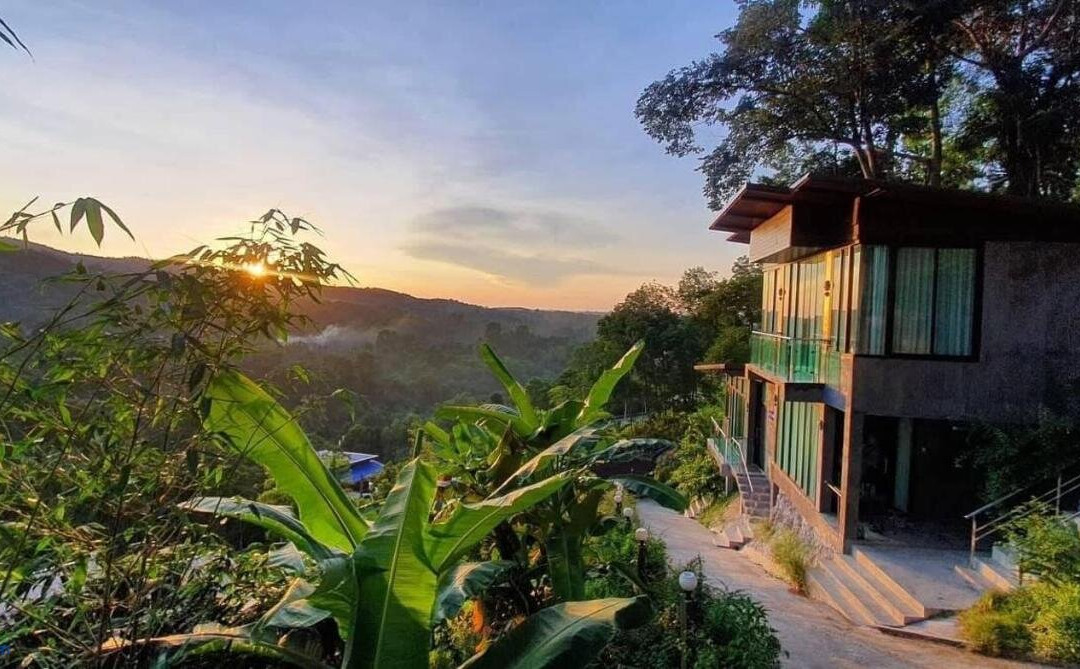 The Kiriwong Valley Villas & Restaurant