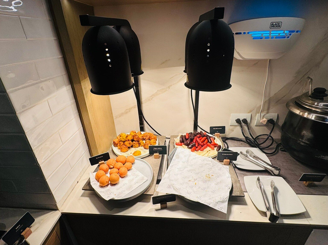 波夫拉多广场饭店主图