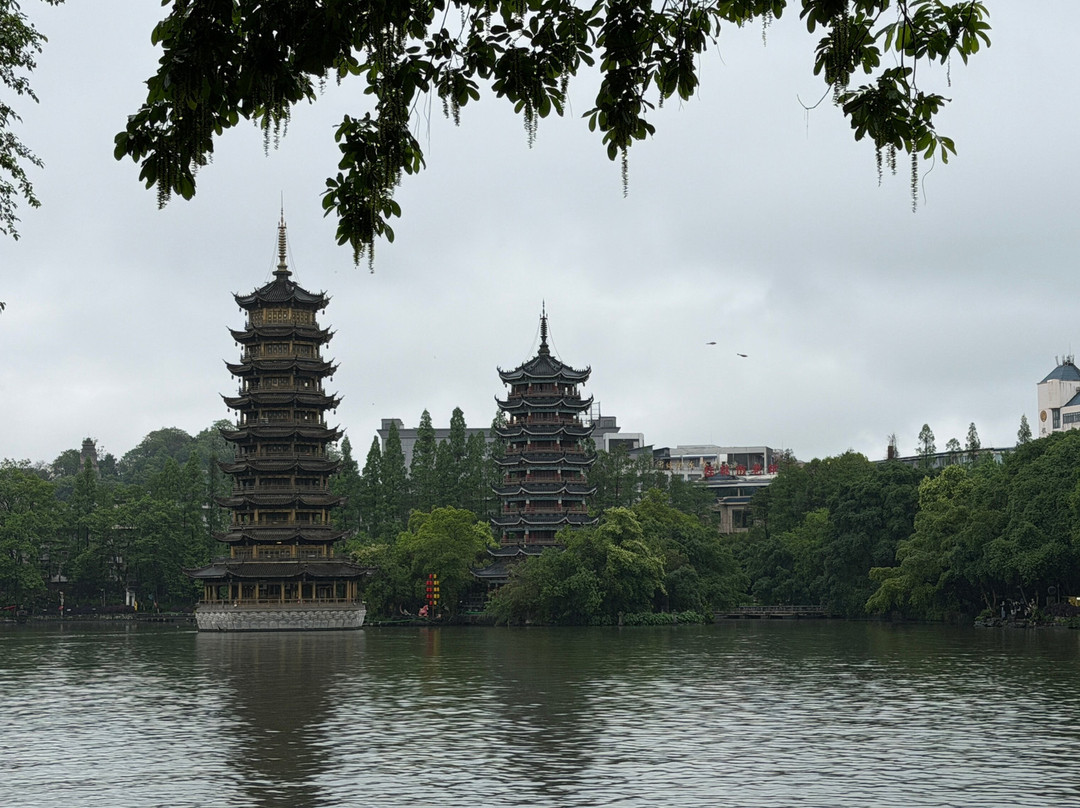 日月塔-桂林市必去景点