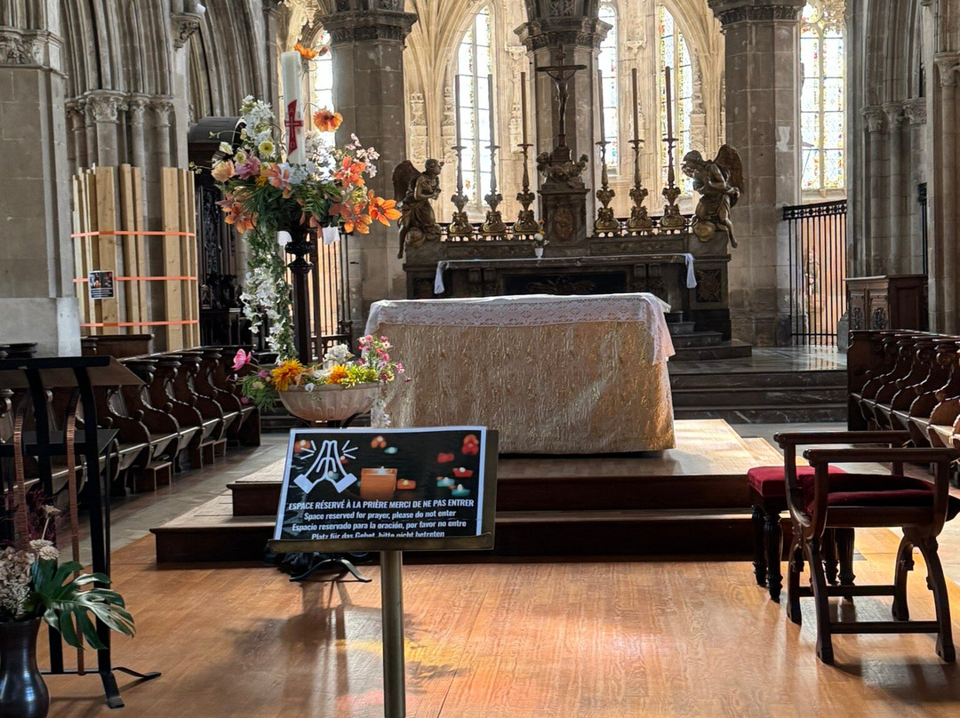 Eglise Saint-Pierre-卡昂必去景点