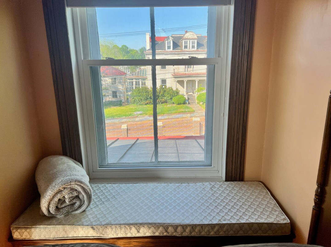 The Carriage House Inn Bed and Breakfast主图