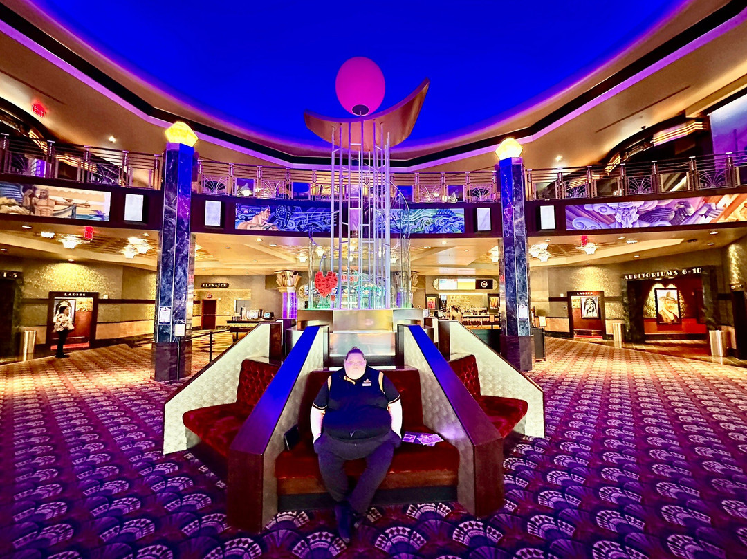Regal Warren theater-Midwest City必去景点