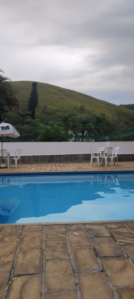 Hotel Montanhes-旅行者