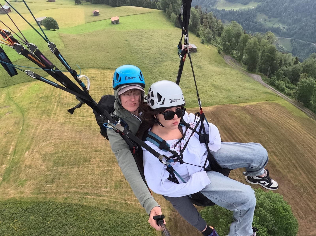 Twin Paragliding-马滕必去景点