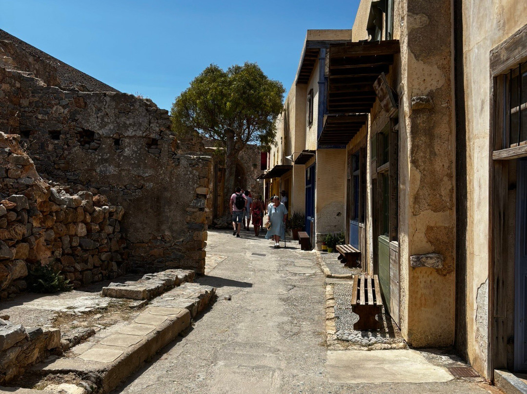 Stefanos Tours-Sissi必去景点