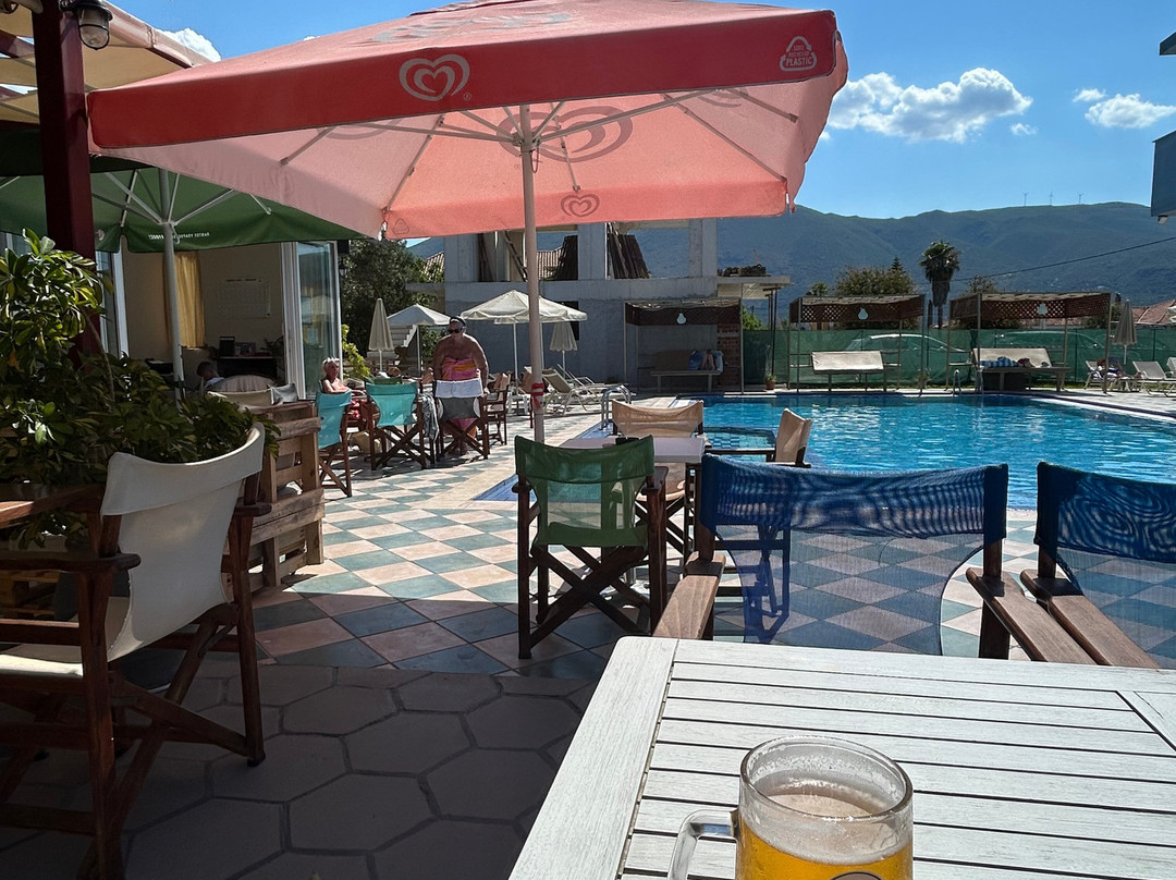 Bliss swimming pool and bar-Alykanas必去景点