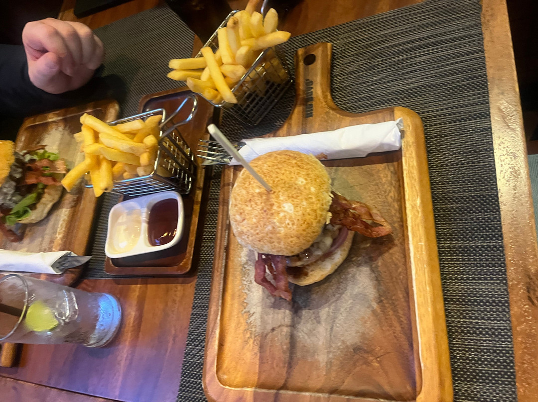Big Boys' Burger Club - Junceylon Patong