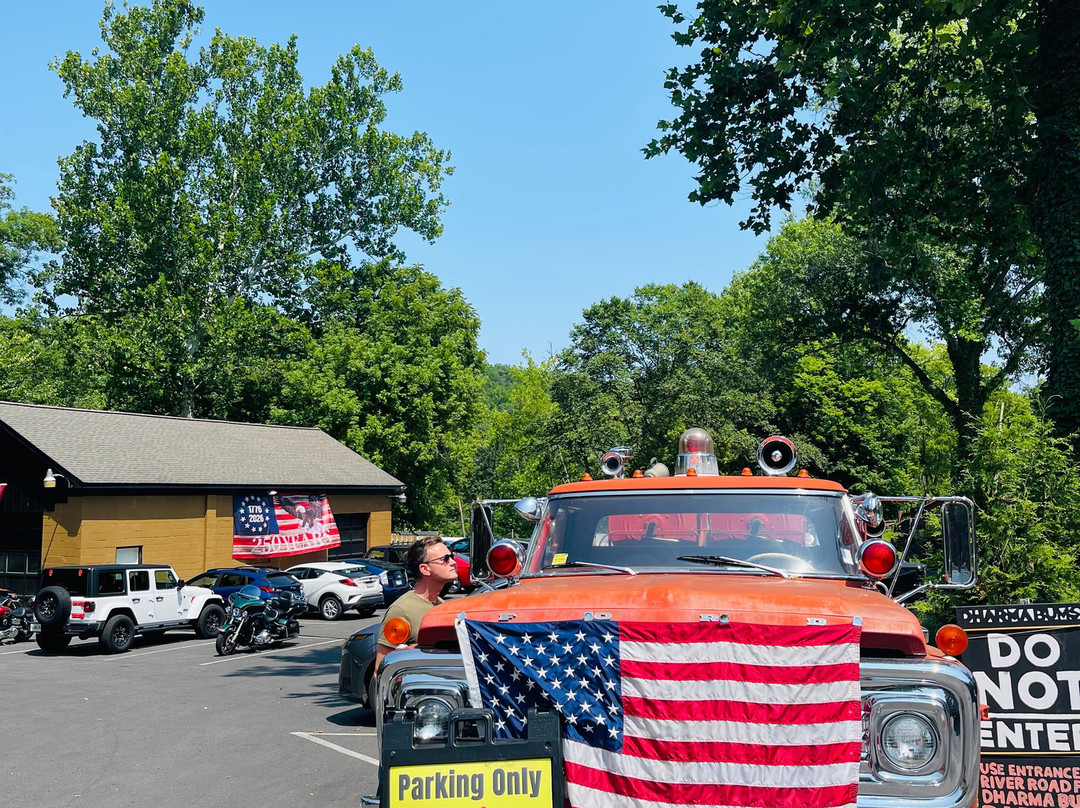 Boo's Firehouse Tavern