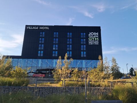 贝辛斯托克村庄酒店-旅行者