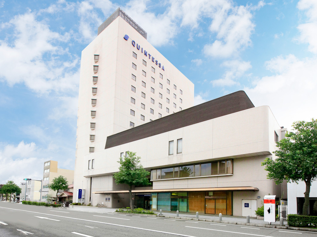 大垣Quintessa饭店