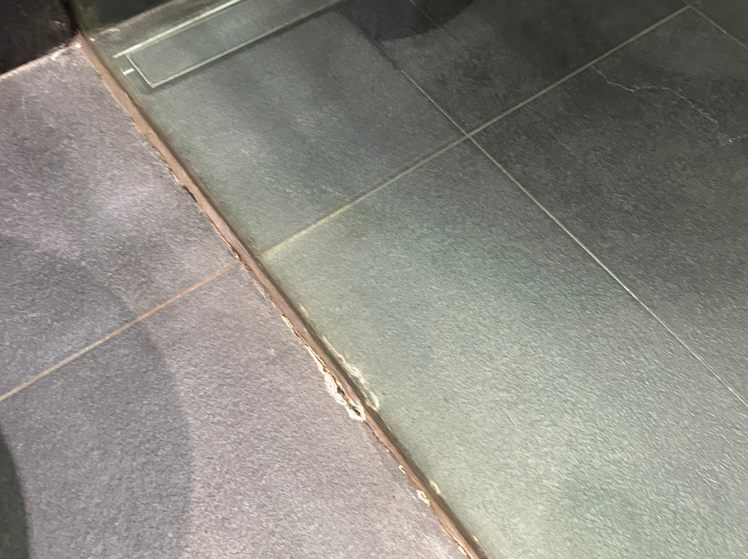 涂鸦画廊设计酒店主图