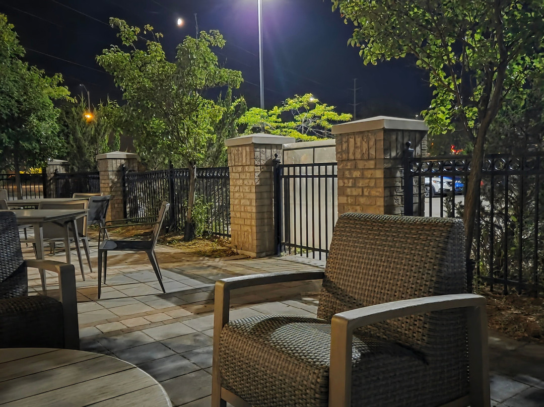 Courtyard by Marriott London主图