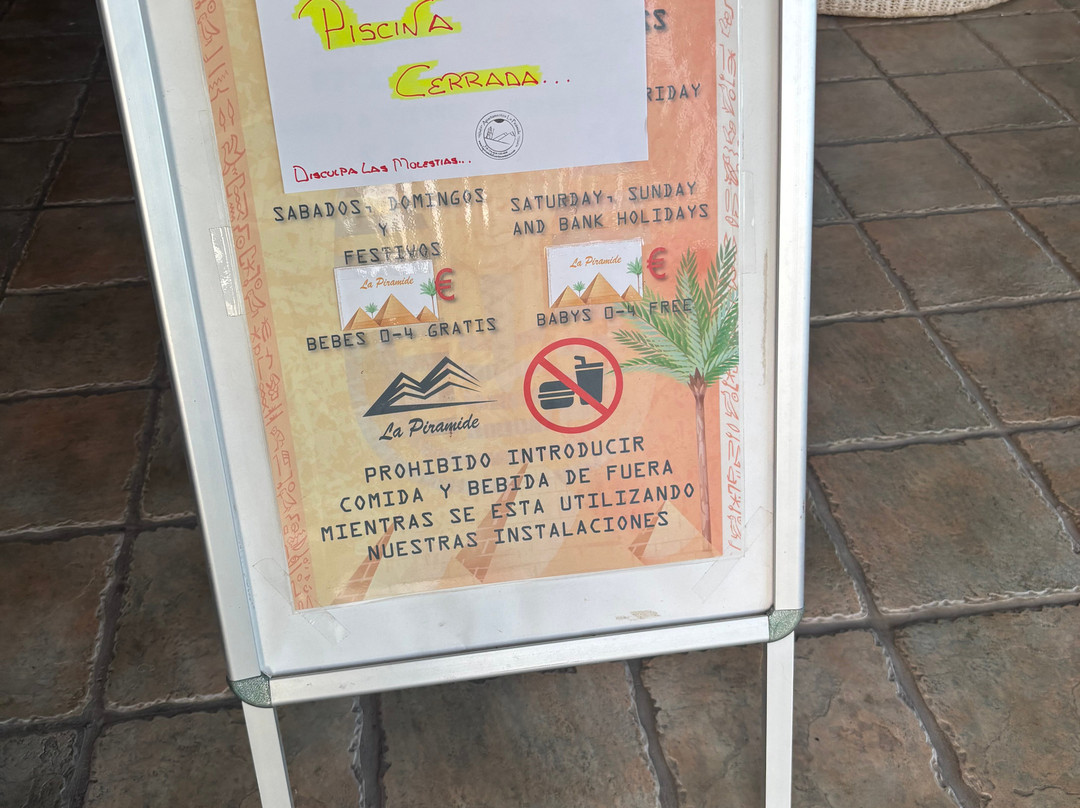 拉皮拉米特公寓酒店主图