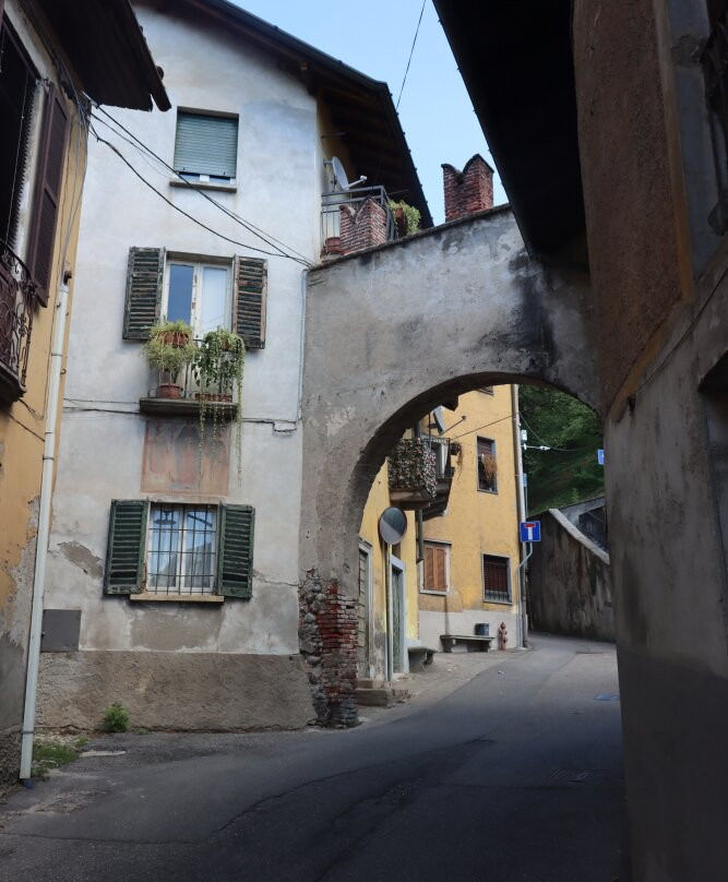 Arco di Levante-Castiglione Olona必去景点