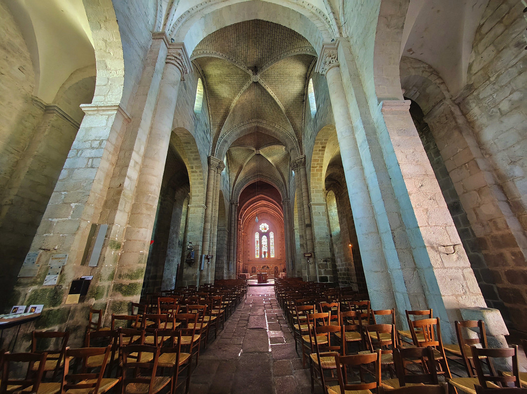 Creuse旅游景点-Église Notre-Dame