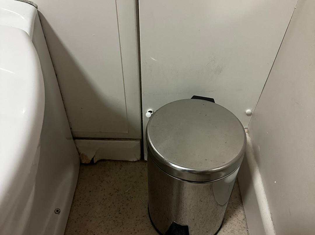 皇家酒店主图