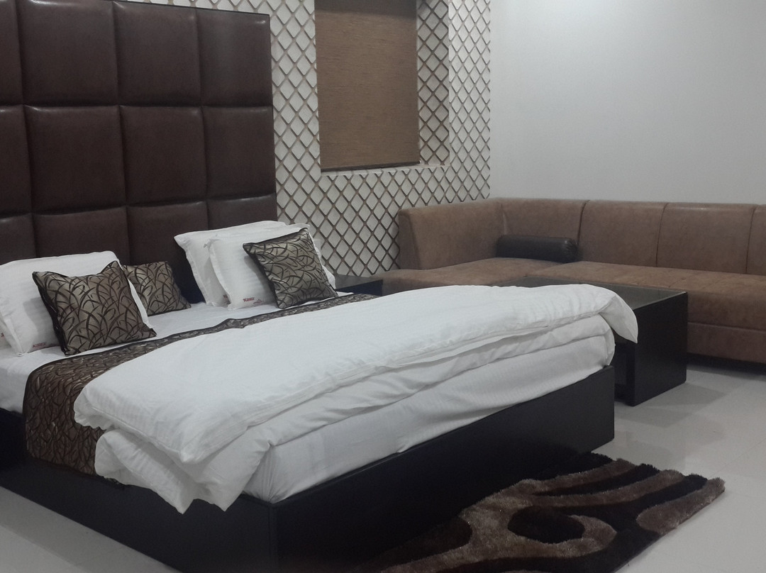 Hotel Mandakini Lush kanpur