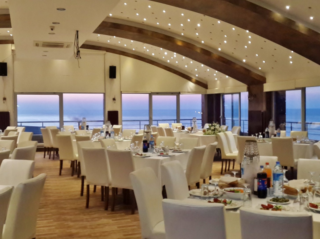 Amazon Aretias Hotel