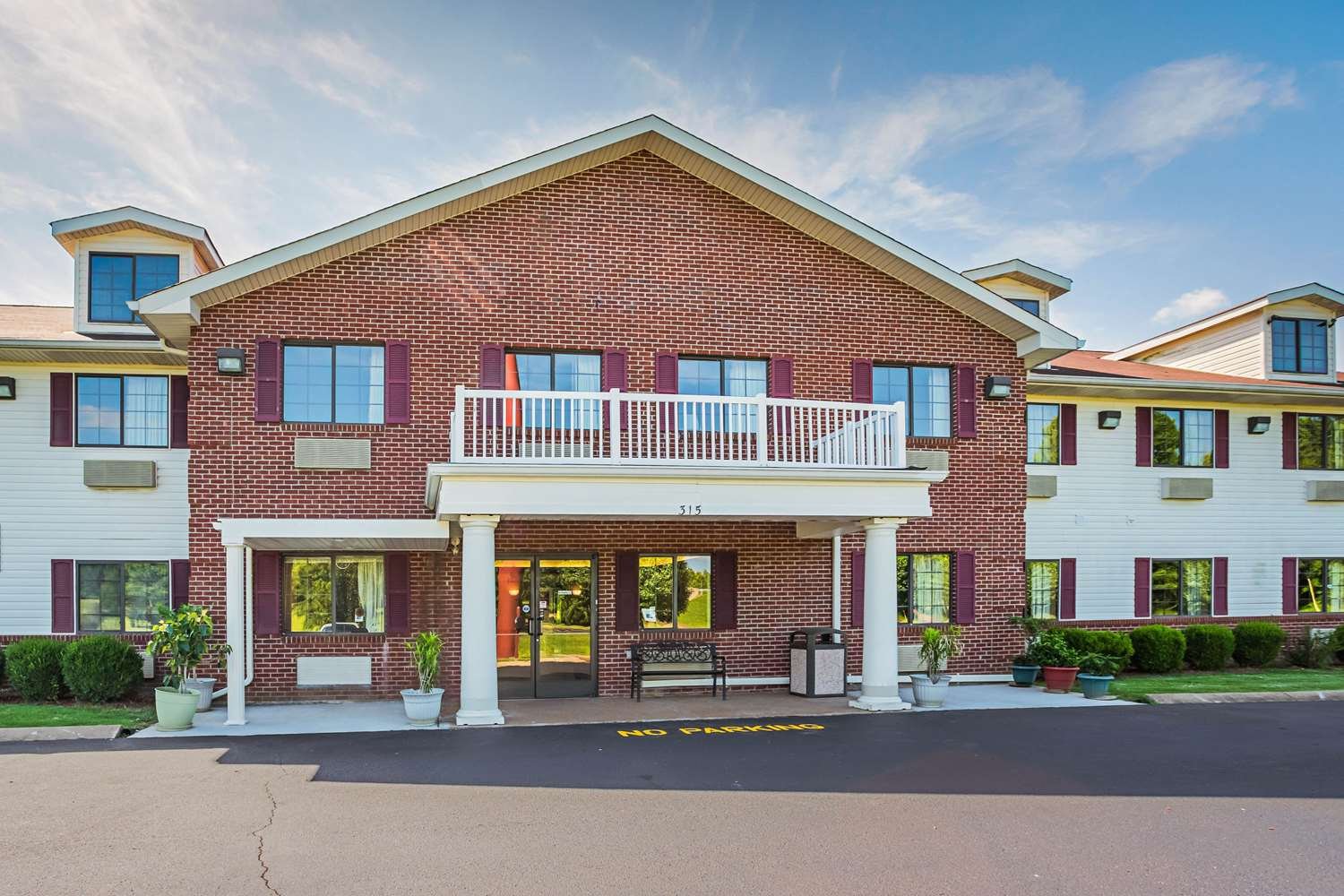 Econo Lodge Inn & Suites-官方