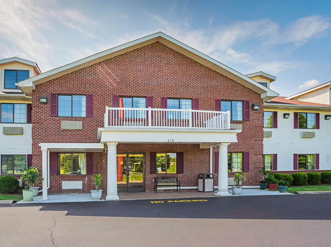 Econo Lodge Inn & Suites主图