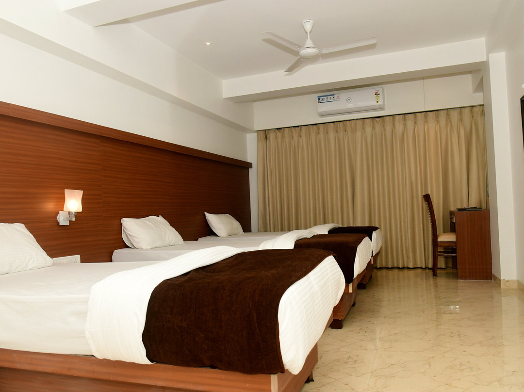 Hotel Monarch Center Point主图