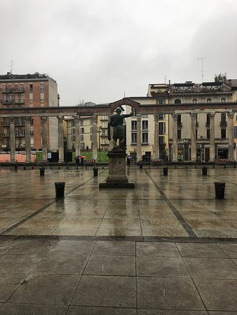 Chiesa di San Lorenzo Martire-Chignolo Po必去景点