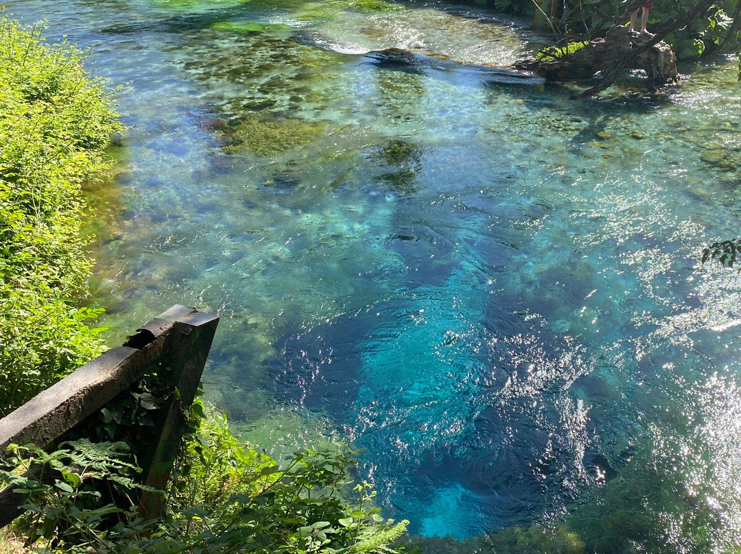 The Blue Eye-吉诺卡斯特必去景点