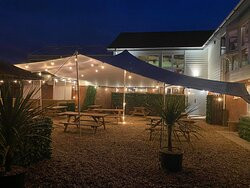 The Riverside Inn主图