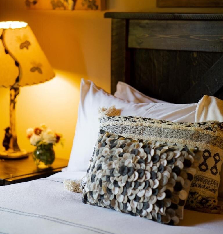 Good Medicine Lodge主图