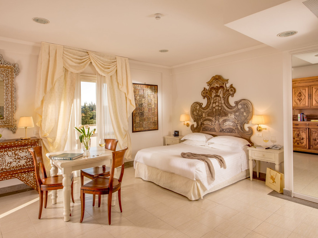 Arcom Palace