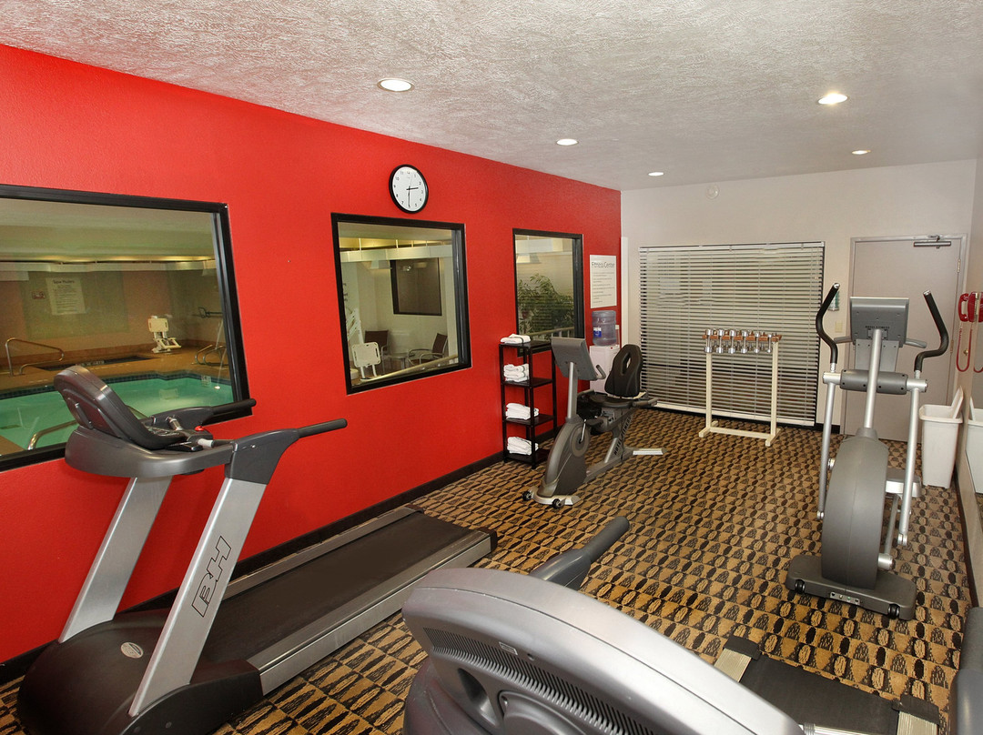 Holiday Inn Express & Suites Ogden by IHG主图