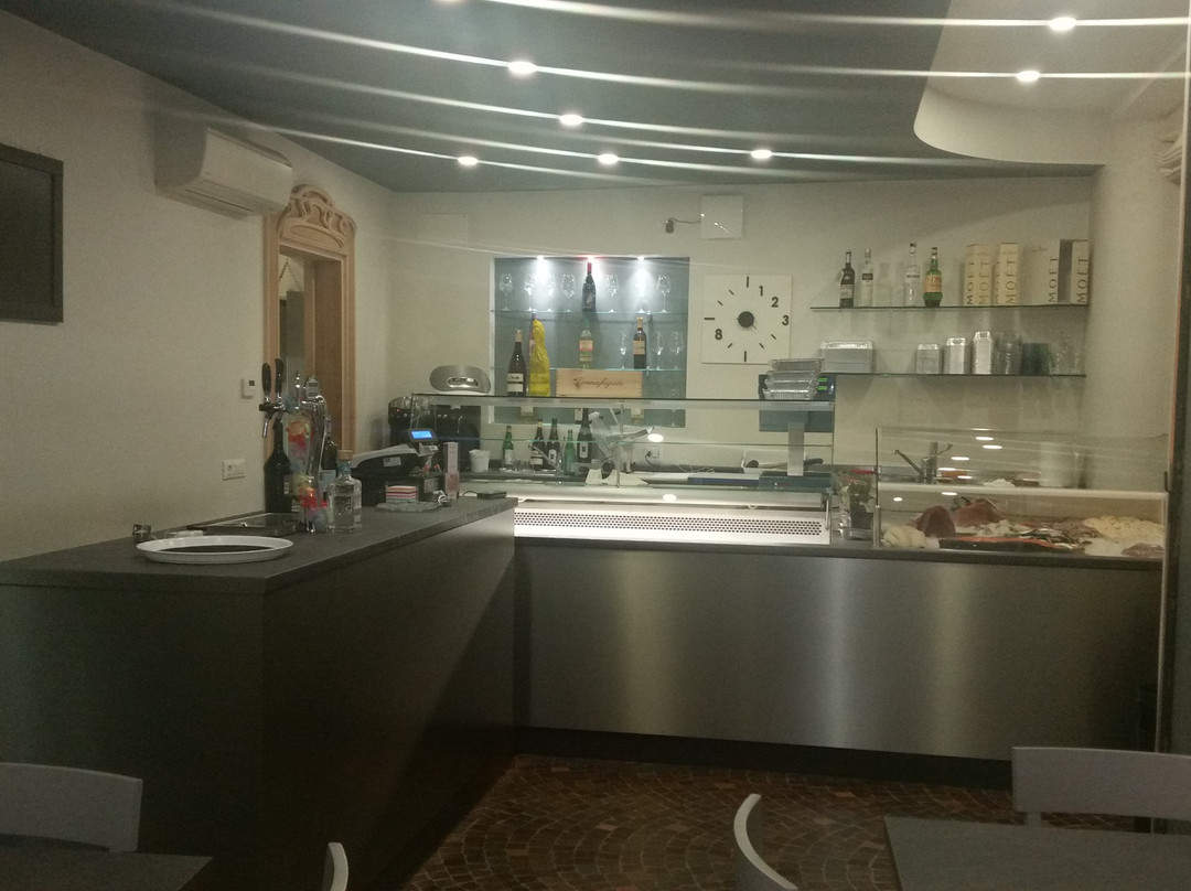 Pescheria Friggitoria Gastronomia Fish & Drinks