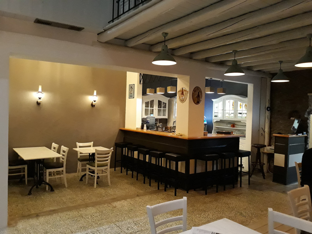 Ydrousa餐馆和美食-Barkaroutso