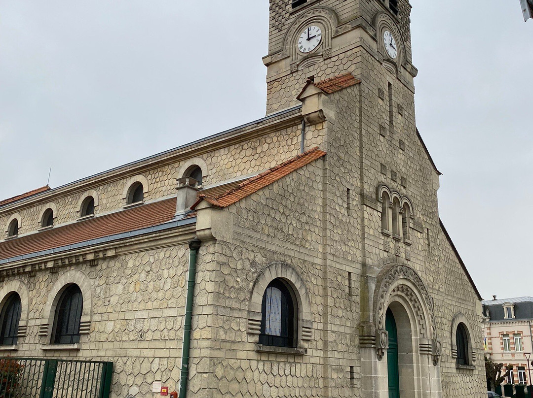 Eglise de Warmeriville景点图片