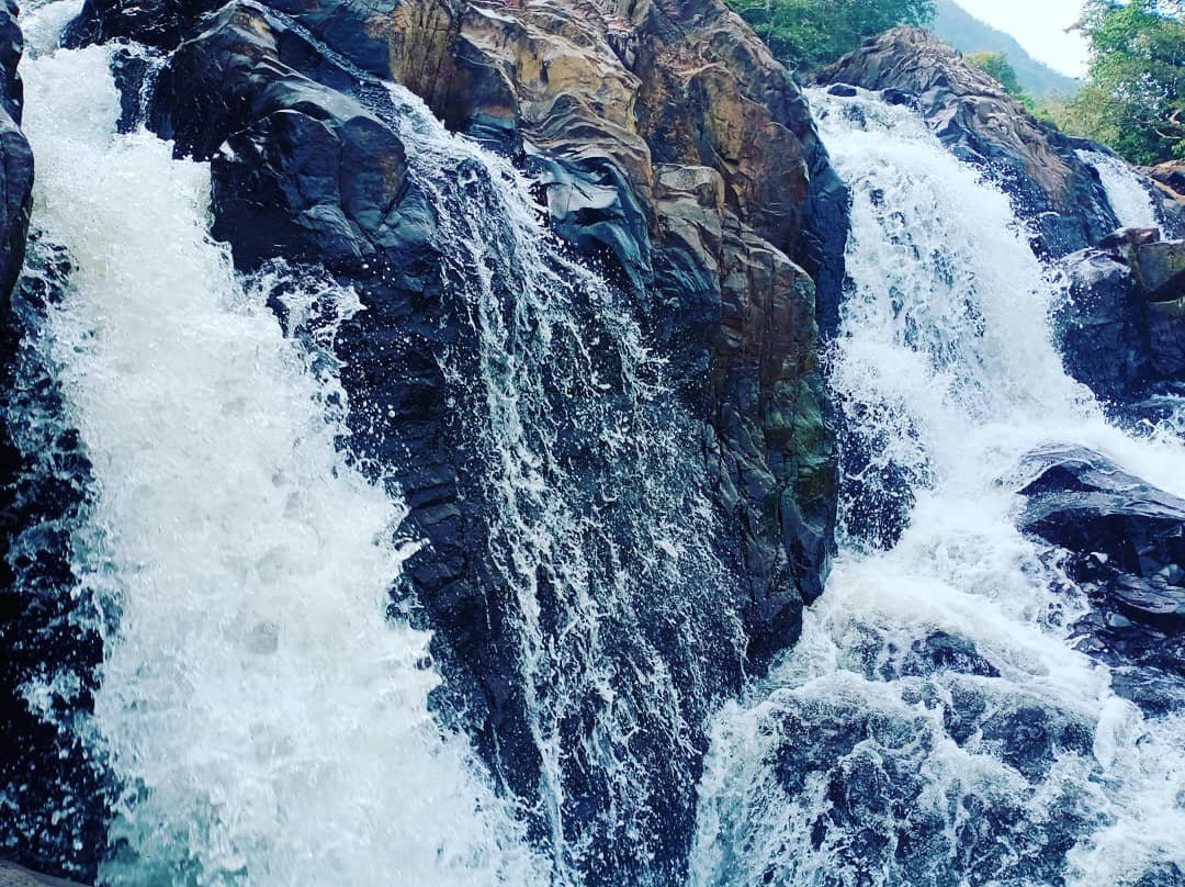 Theliella Falls景点图片