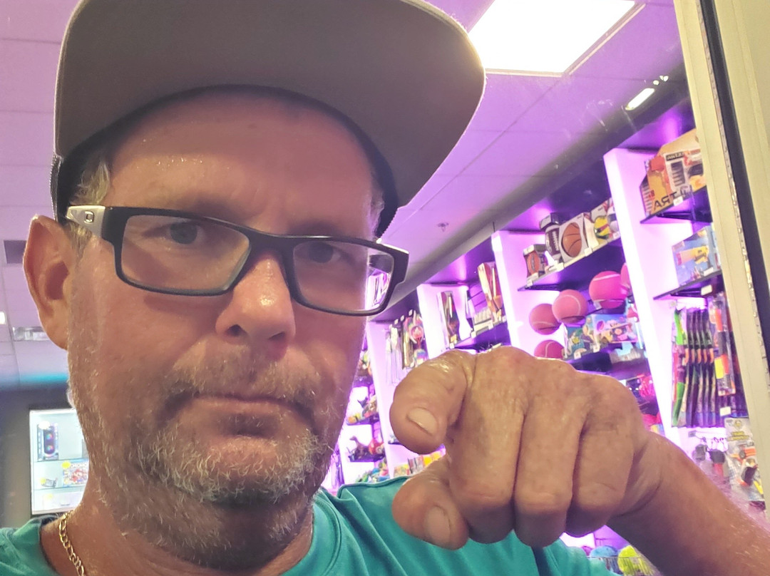 Autobahn Axe Throwing-杰克逊维尔必去景点