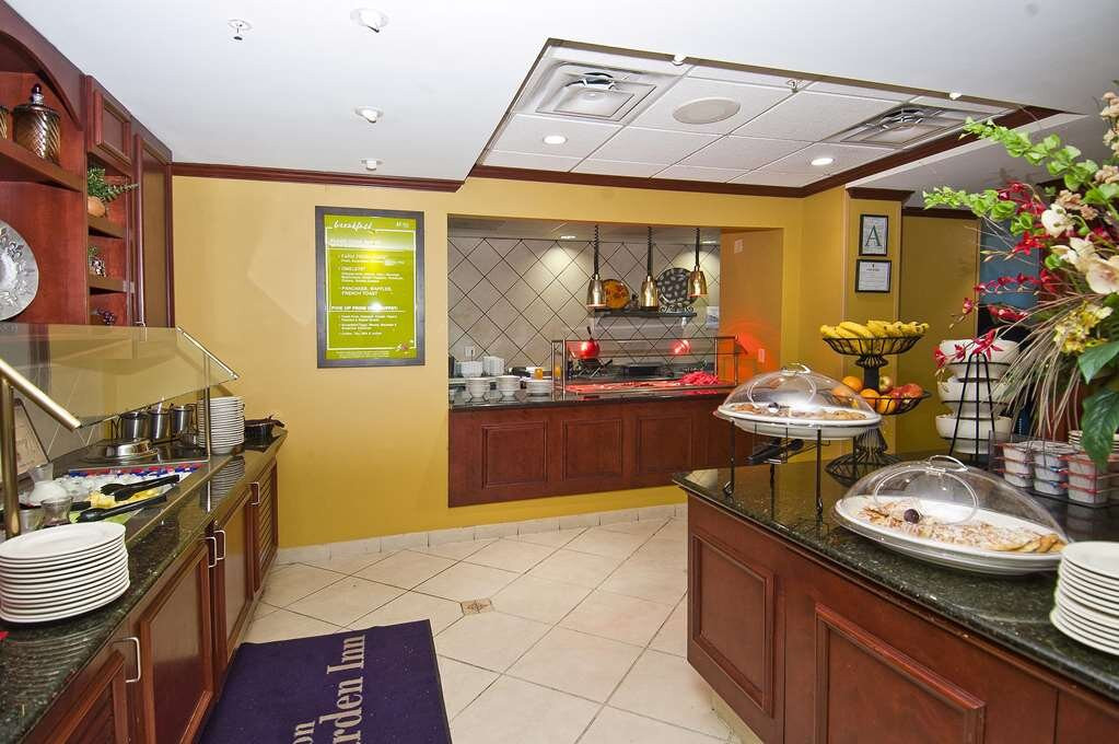 斯塔克维尔希尔顿花园旅馆主图