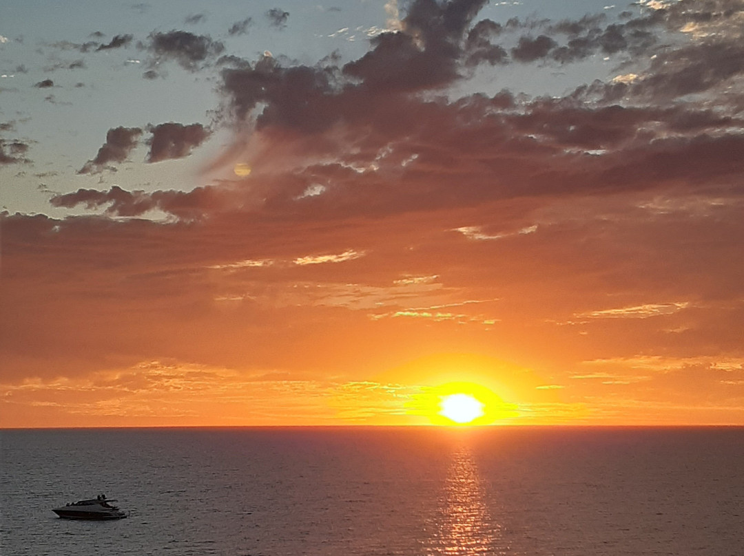 Glenelg Beach景点图片