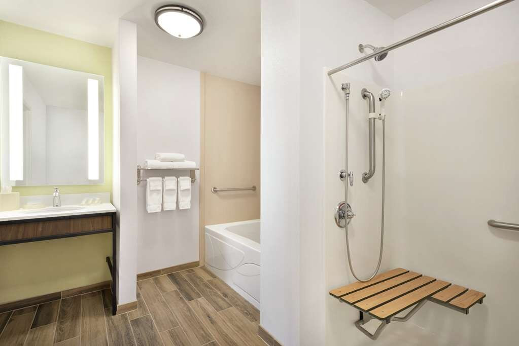 杜布克市区希尔顿花园旅馆主图