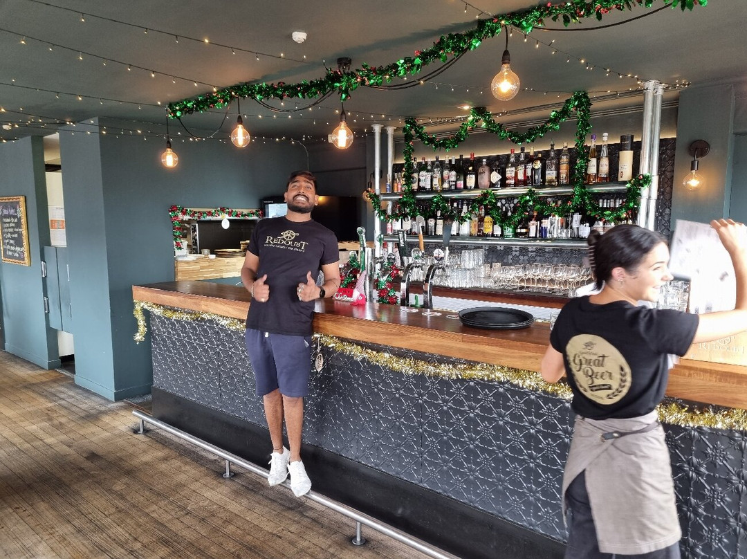 Manhattan Bar + Eatery